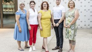 von links: Ulrike Rinderer, Valerija Zelezic, Doris Defranceschi, Simon Rinderer, Christa Kaffenda ; Credit: Karin Nussbaumer