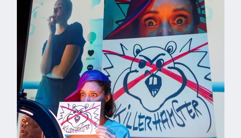 [Translate to Englisch:] Barbara Novotny als Infuencerin zum Thema Killerhamster